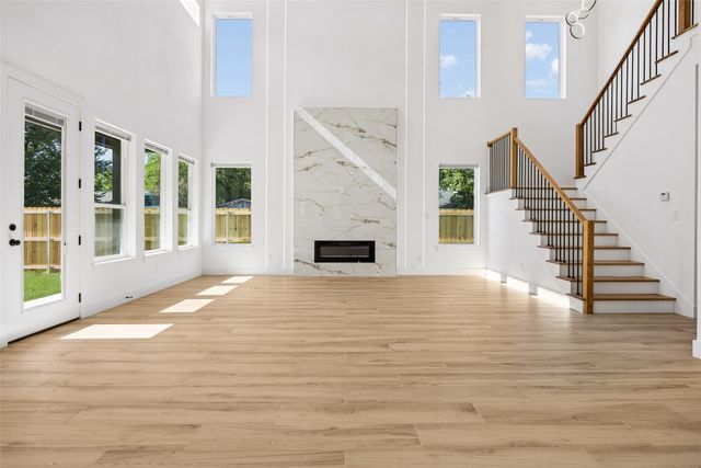 1000 N Bagley Street, Dallas, TX 75211
