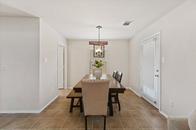 2053 Lake Trail Drive, Heartland, TX 75126