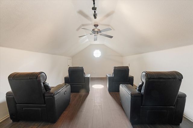 2053 Lake Trail Drive, Heartland, TX 75126
