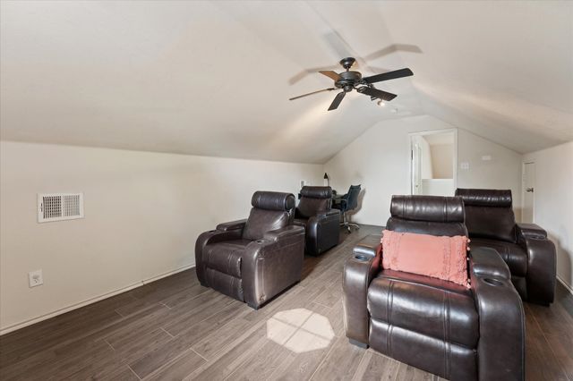 2053 Lake Trail Drive, Heartland, TX 75126