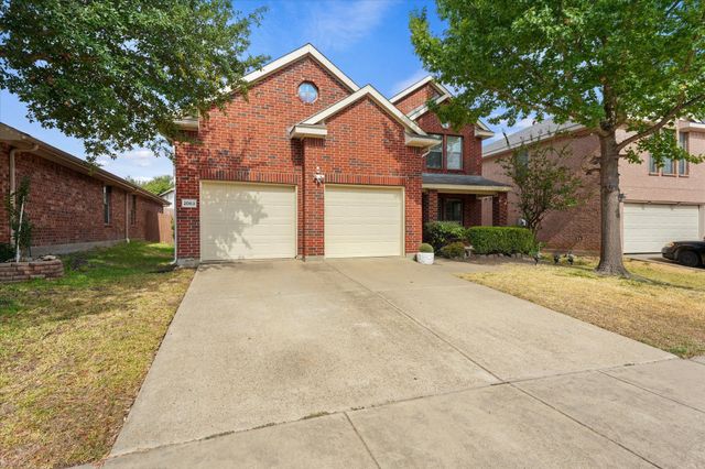 2053 Lake Trail Drive, Heartland, TX 75126