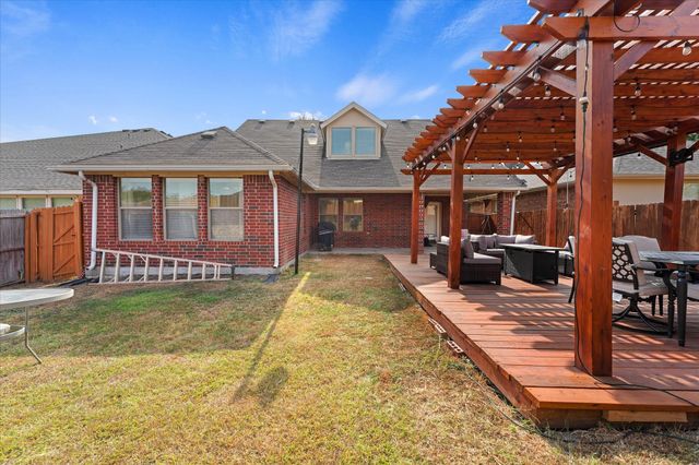 2053 Lake Trail Drive, Heartland, TX 75126
