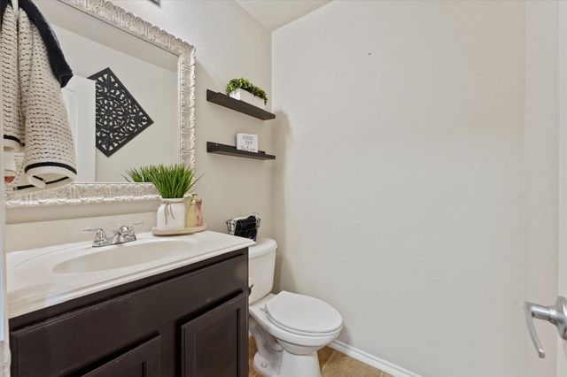 2053 Lake Trail Drive, Heartland, TX 75126