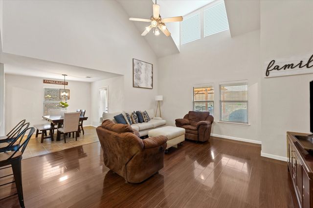 2053 Lake Trail Drive, Heartland, TX 75126