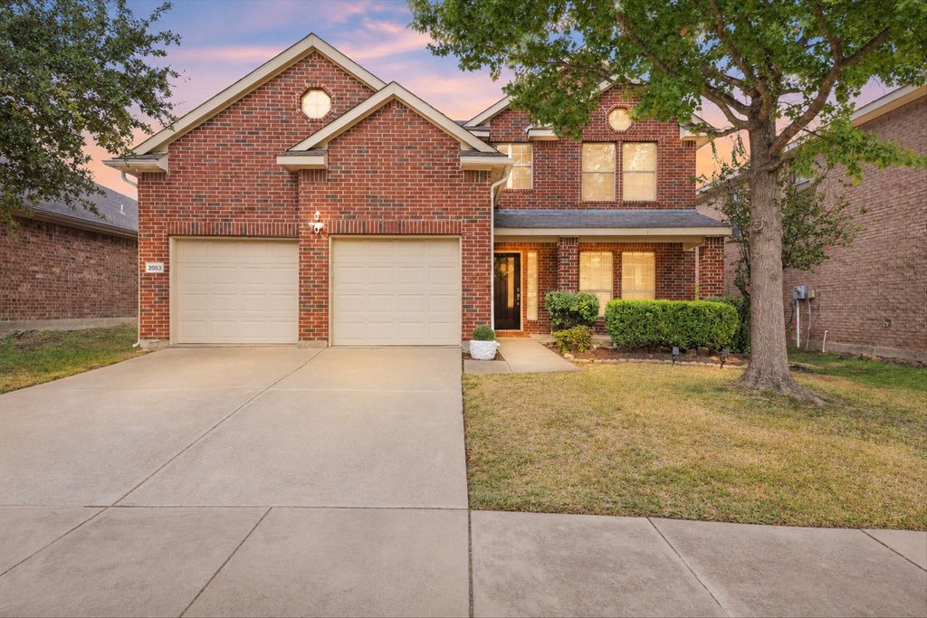 2053 Lake Trail Drive, Heartland, TX 75126