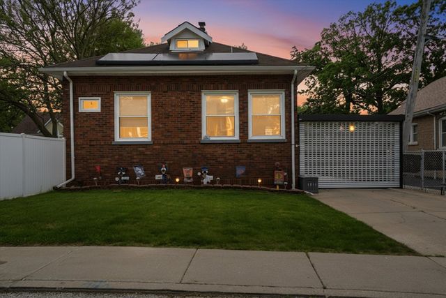 1615 W BEVERLY GLEN Parkway, Chicago, IL 60643