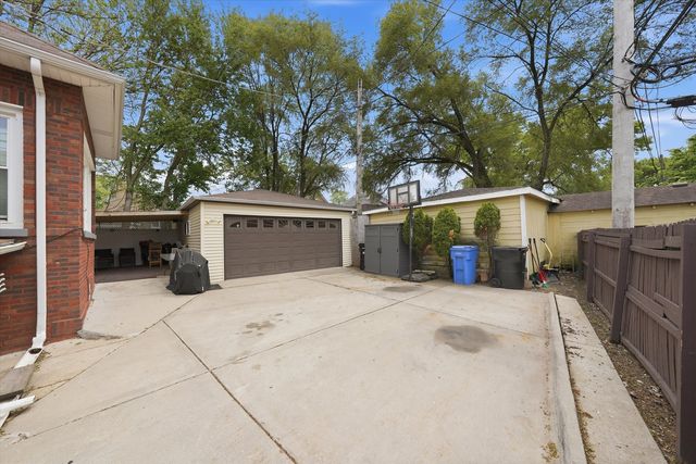 1615 W BEVERLY GLEN Parkway, Chicago, IL 60643