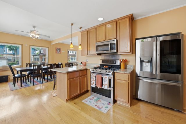 1615 W BEVERLY GLEN Parkway, Chicago, IL 60643