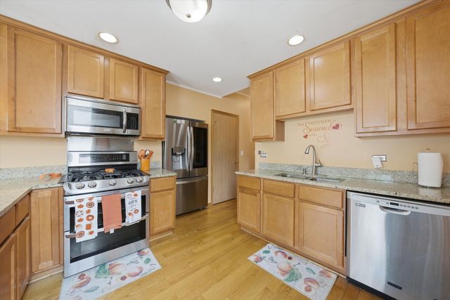1615 W BEVERLY GLEN Parkway, Chicago, IL 60643