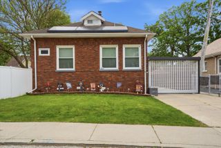 1615 W BEVERLY GLEN Parkway, Chicago, IL 60643