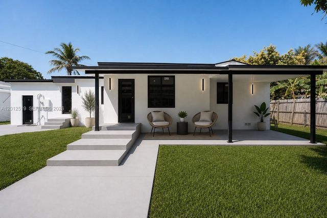 220 NW 144th St, Miami, FL 33168