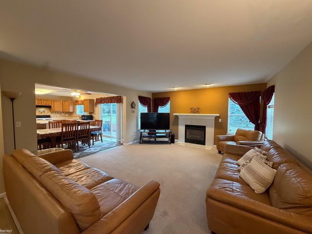 2295 Hidden Forest Drive 47, Grand Blanc, MI 48439