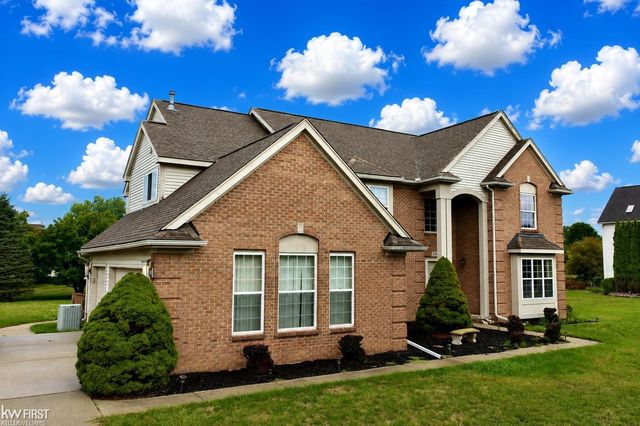 2295 Hidden Forest Drive 47, Grand Blanc, MI 48439