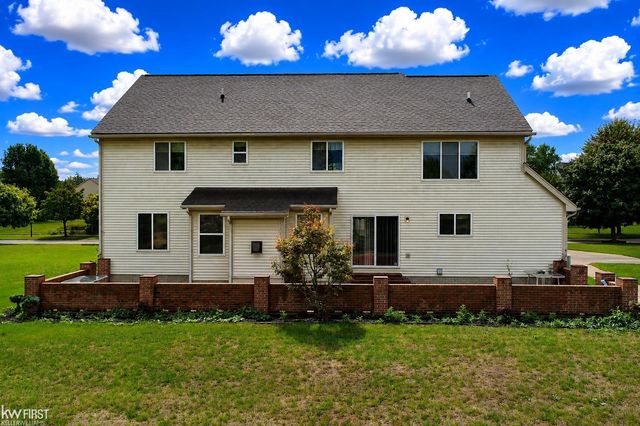 2295 Hidden Forest Drive 47, Grand Blanc, MI 48439
