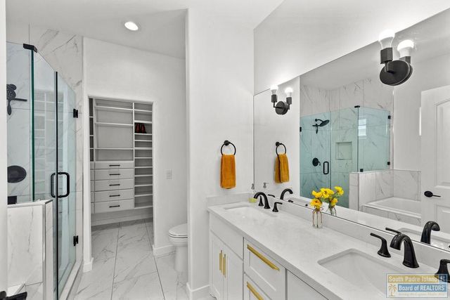 173 Torrey Pines Dr., Laguna Vista, TX 78578