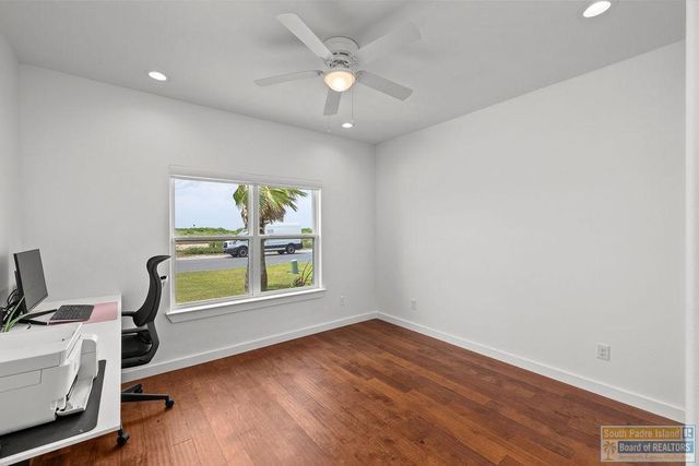 173 Torrey Pines Dr., Laguna Vista, TX 78578