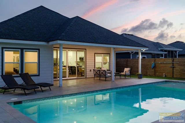 173 Torrey Pines Dr., Laguna Vista, TX 78578