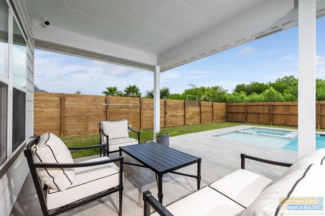 173 Torrey Pines Dr., Laguna Vista, TX 78578