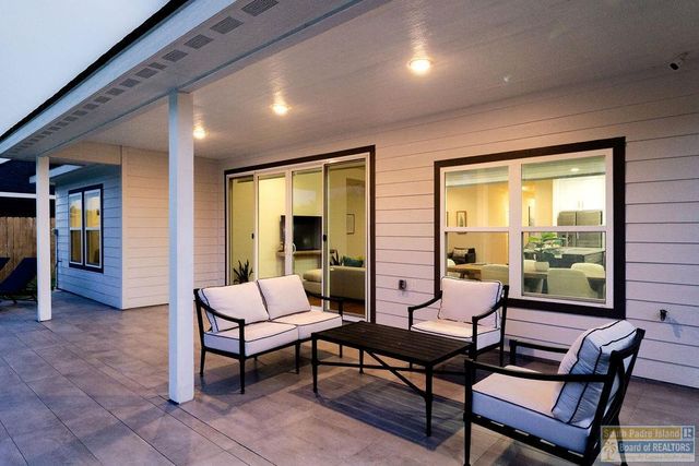 173 Torrey Pines Dr., Laguna Vista, TX 78578