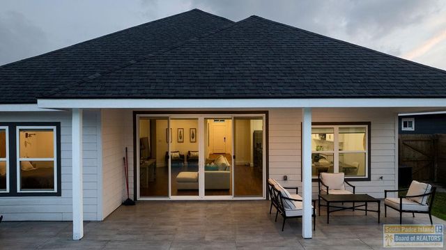 173 Torrey Pines Dr., Laguna Vista, TX 78578