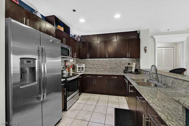 8255 Las Vegas Boulevard 908, Las Vegas, NV 89123