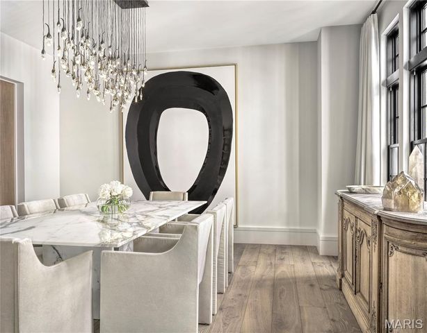 132 N Brentwood Boulevard, Clayton, MO 63105