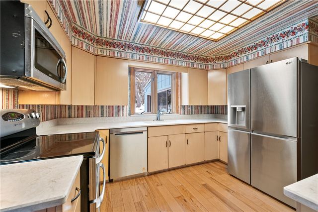 2272 Morrow Road, Upper St Clair, PA 15241