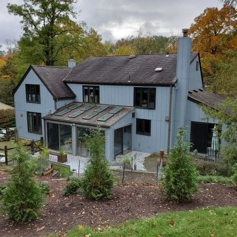 2272 Morrow Road, Upper St Clair, PA 15241