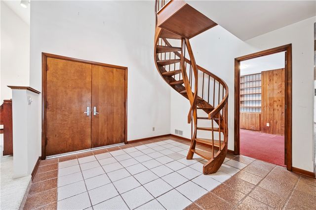 2272 Morrow Road, Upper St Clair, PA 15241