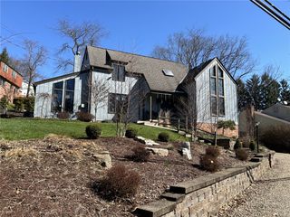 2272 Morrow Road, Upper St Clair, PA 15241