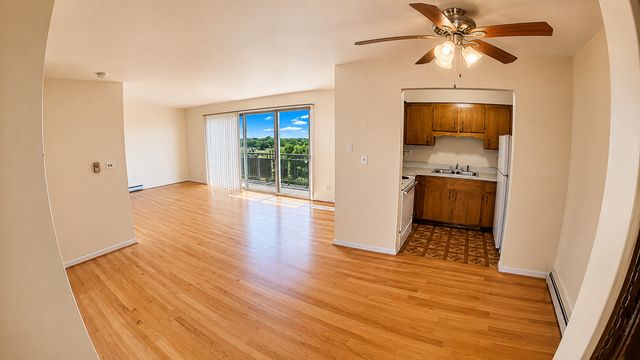336 Lathrop Avenue 606, Forest Park, IL 60130