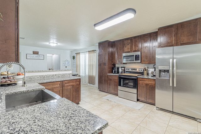 7419 MONETS GDN, San Antonio, TX 78218