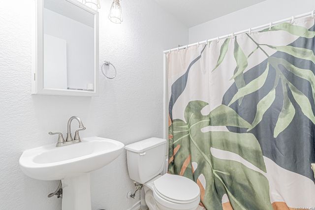 7419 MONETS GDN, San Antonio, TX 78218