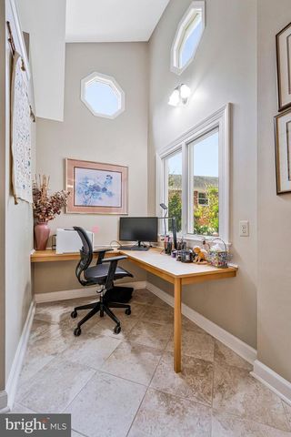 1102 CLOVER DR, Mclean, VA 22101