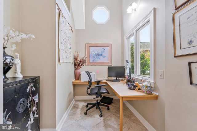 1102 CLOVER DR, Mclean, VA 22101