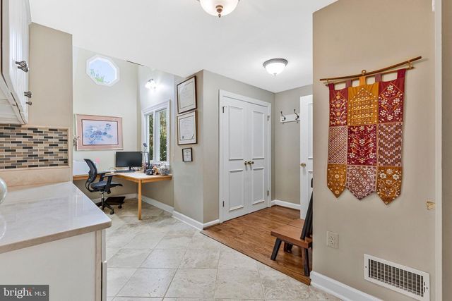 1102 CLOVER DR, Mclean, VA 22101
