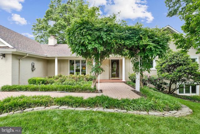 1102 CLOVER DR, Mclean, VA 22101