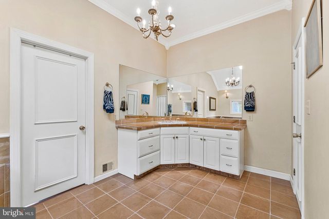 1102 CLOVER DR, Mclean, VA 22101