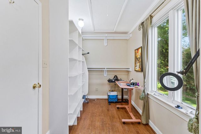 1102 CLOVER DR, Mclean, VA 22101