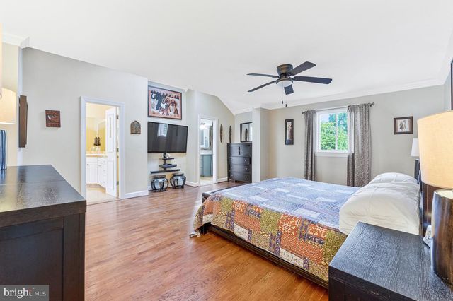 1102 CLOVER DR, Mclean, VA 22101