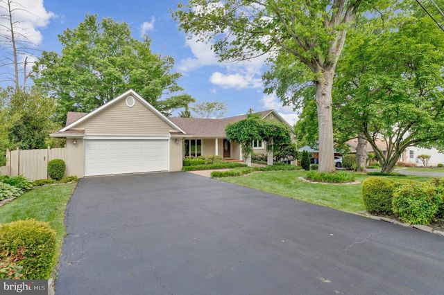 1102 CLOVER DR, Mclean, VA 22101