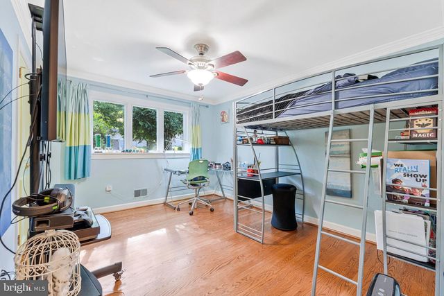 1102 CLOVER DR, Mclean, VA 22101