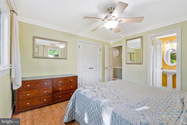 1102 CLOVER DR, Mclean, VA 22101