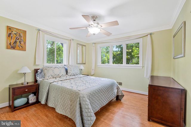 1102 CLOVER DR, Mclean, VA 22101