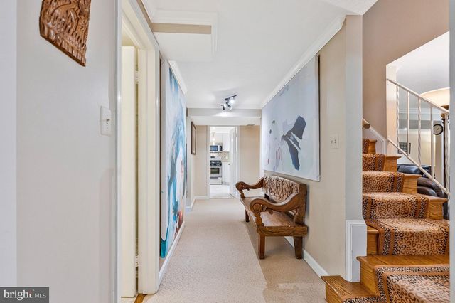 1102 CLOVER DR, Mclean, VA 22101