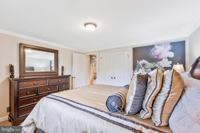 1102 CLOVER DR, Mclean, VA 22101