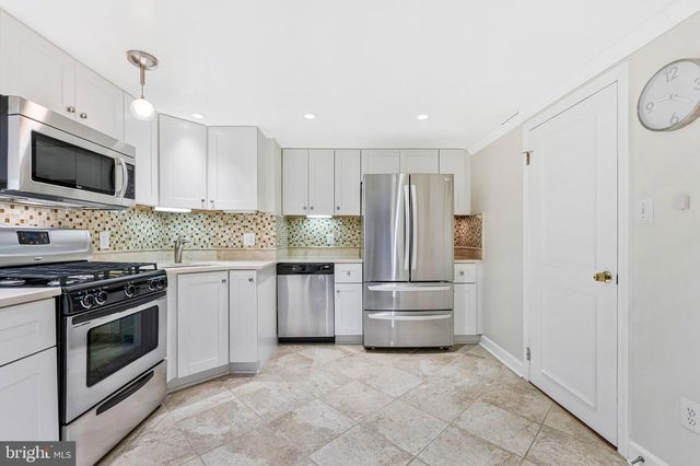 1102 CLOVER DR, Mclean, VA 22101