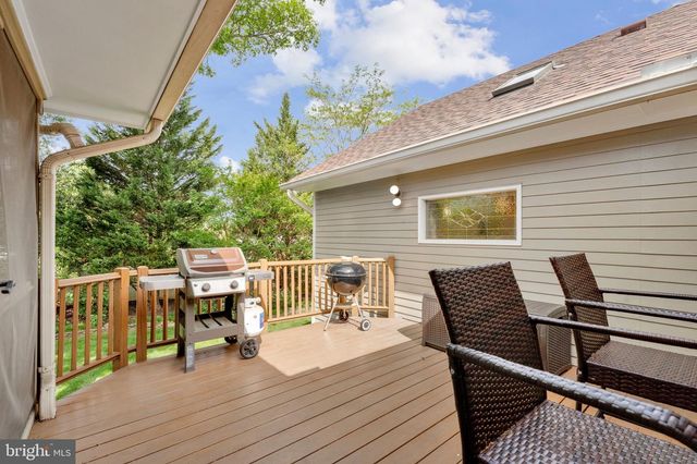 1102 CLOVER DR, Mclean, VA 22101