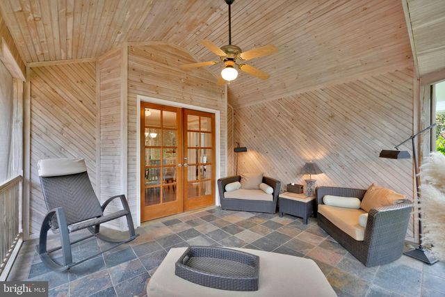 1102 CLOVER DR, Mclean, VA 22101