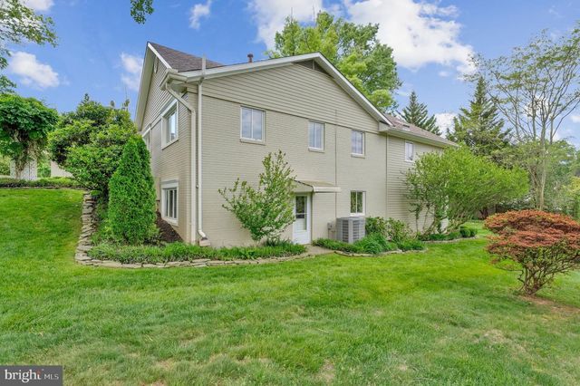 1102 CLOVER DR, Mclean, VA 22101